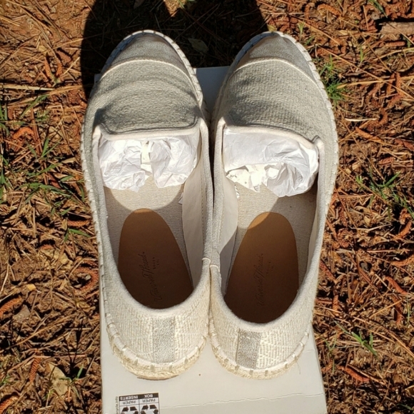 Universal Thread Good Co. Shoes- Size 9 1/2 - Picture 3 of 8